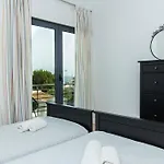 וילה Rainbow House By Ici
