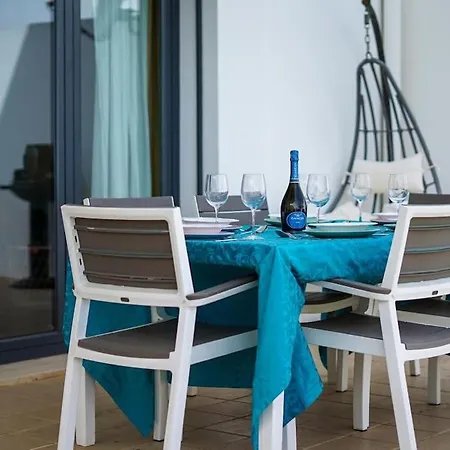 Rainbow House - Sea View & Pool & Garage & Garden & Albufeira